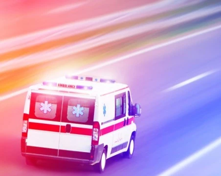 Жена роди деветото си дете в линейка на път за болницата в Монтана