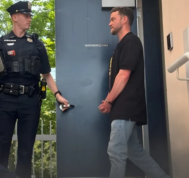 Джъстин Тимбърлейк арестуван за пиянско шофиране, появиха се кадри от задържането му ВИДЕО