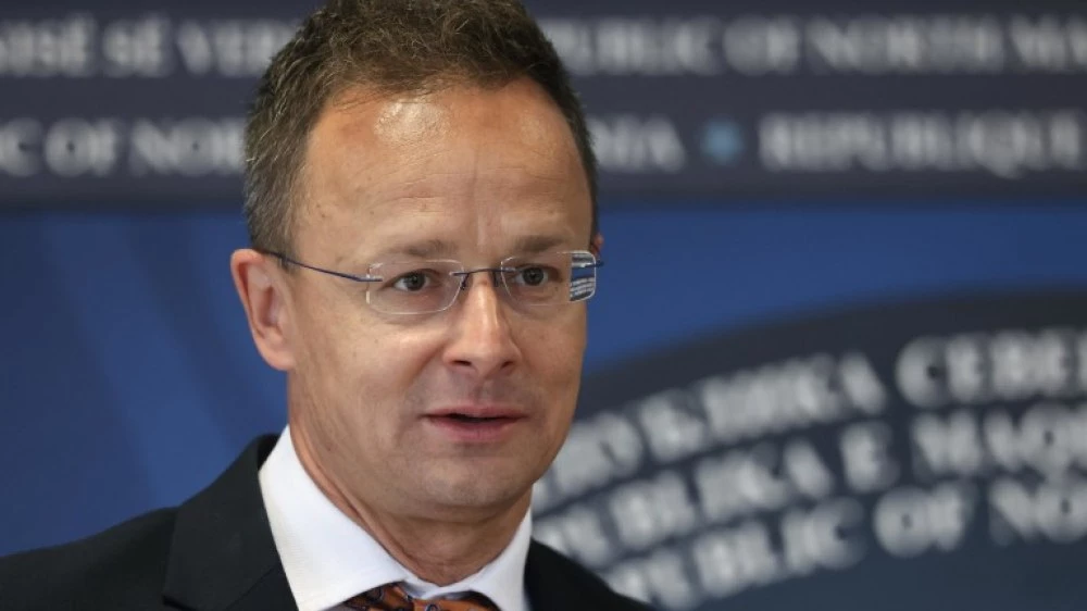 Унгарският външен министър под прицел заради връзки с Русия