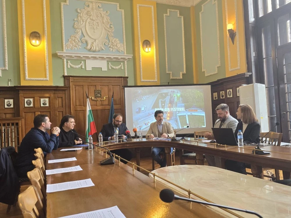 Звездни артисти начело със Соня Йончева пеят на откриването на Opera Open