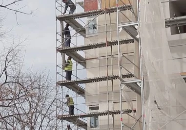 Санирането в район „Южен продължава с блок на ул. „Калиакра