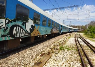 Влак удари жена край Исперих, ампутираха крака ѝ