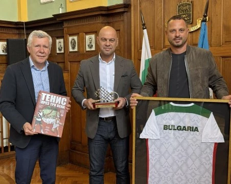 Кметът Костадин Димитров с признание от Българската федерация по тенис