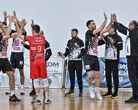 Волейболният Локомотив се нуждае от още един успех, за да продължи към полуфиналите