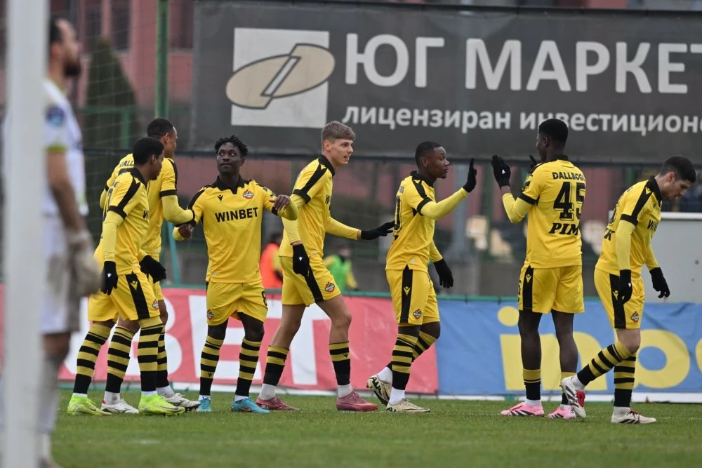 Играч на Ботев аут за Спартак Варна