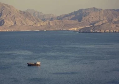 30 държави създават коалиция за сигурност на корабоплаването в Ормузкия проток