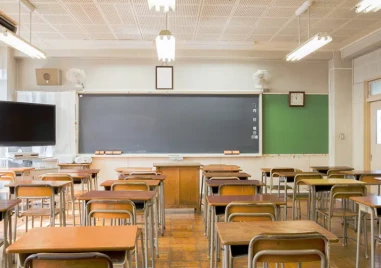 МОН: Има сигнал за предизборна агитация в ловешко училище