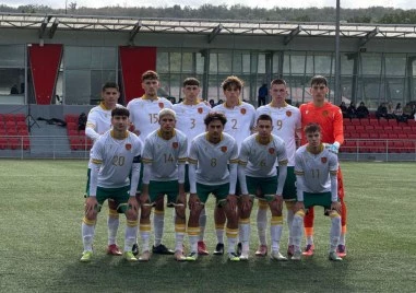 Националите до 19 години загубиха от Англия на старта на квалификациите