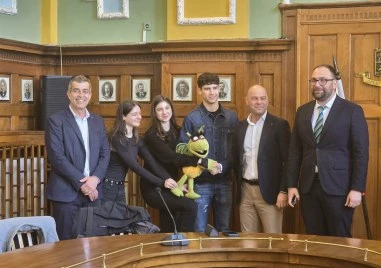 Сценични кадри превръщат къща в Стария град в актьорска база