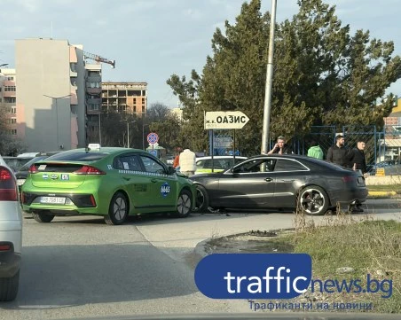 Катастрофа на кръстовище нв Кючук Париж блокира голяма артерия