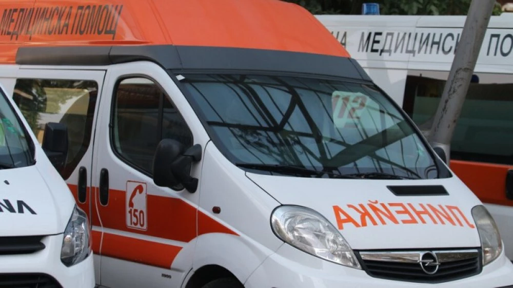 Мъж и жена от Смолянско са в болница след обгазяване с монтажна пяна и обезмаслител във водоем