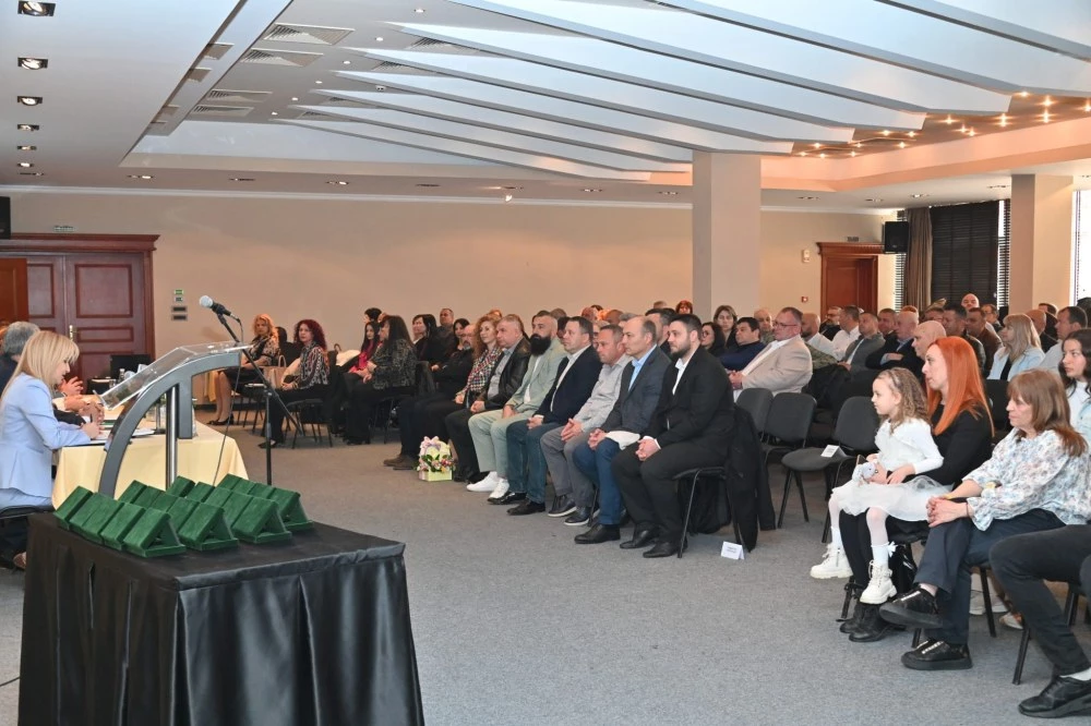 Община Марица отличи млади таланти на тържествена сесия за Благовещение