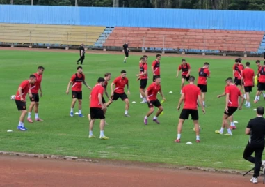 Националите играят срещу Соломоновите острови в първия си мач от турнето в Индонезия