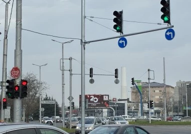 Подмениха светофара на кръстовището на „Цариградско шосе и „Освобождение