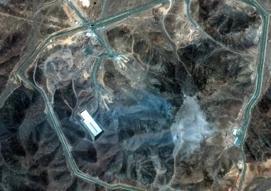 САЩ и Израел поразиха завод за преработка на уран в централен Иран