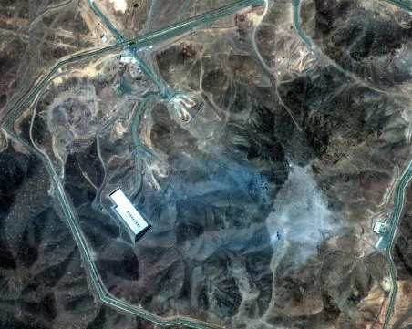 САЩ и Израел поразиха завод за преработка на уран в централен Иран