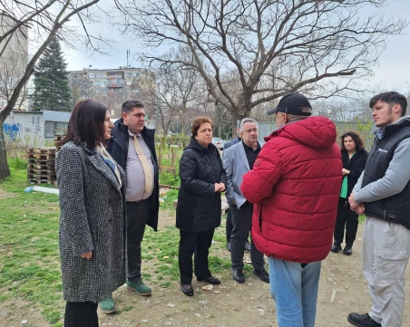 Зам.-министър Дора Янкова провери напредъка по проектите за саниране в Пловдив