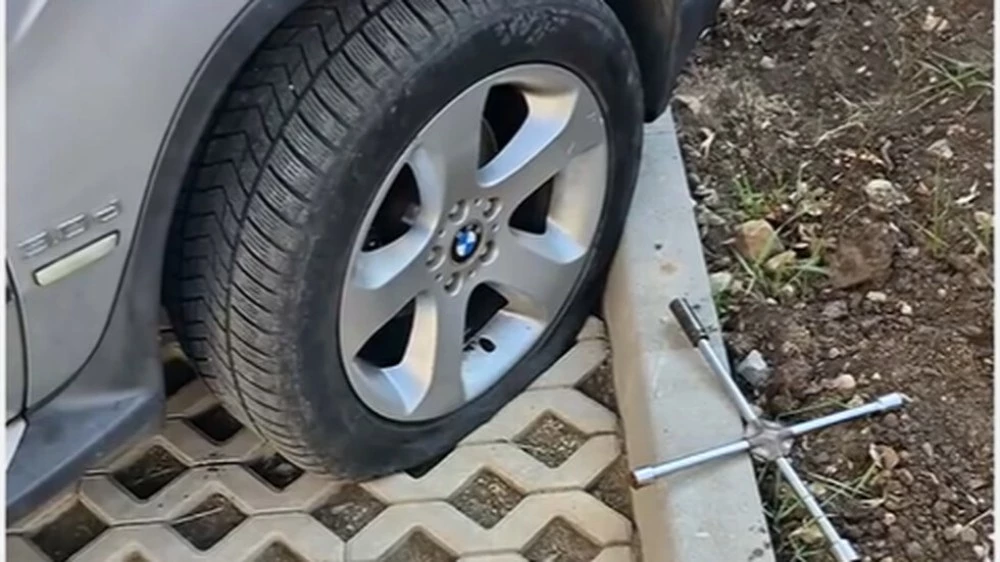 Режат гуми до джанта в столицата заради паркоместа