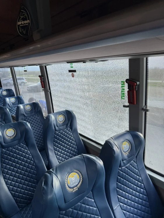 Счупиха стъклото на автобуса на Марица на мача със Секирово