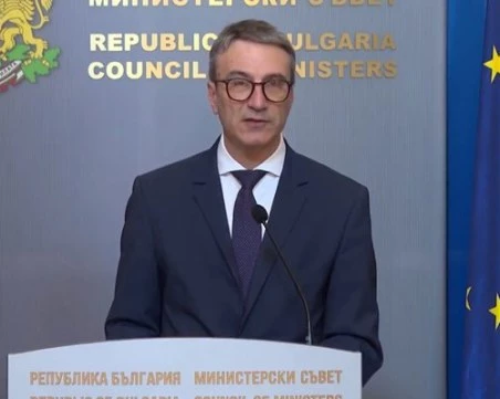 Служебният министър на енергетиката подписа над 160 анекса по ПВУ