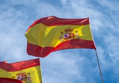 El Pais: Испания затвори въздушното си пространство за военни самолети на САЩ