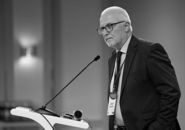 Почина главният секретар на Конституционния съд