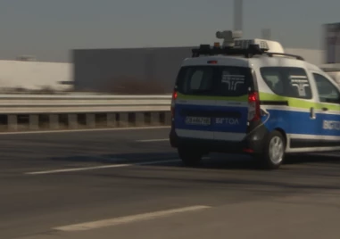 Робот улеснява обслужването на гражданите от Националното тол управление