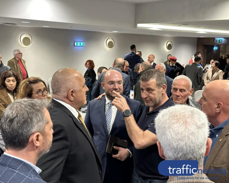 ПИМК между две течения: Овации за Радев, протести и уволнение на чиновници пред Борисов