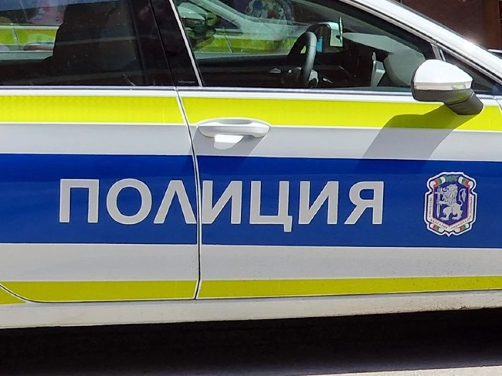 Криминално проявен нападна посетител в казино в Асеновград