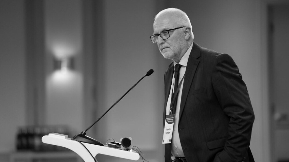 Почина главният секретар на Конституционния съд