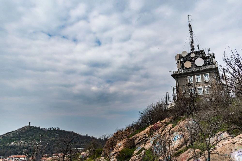 Поредицата от облачни дни продължава в Пловдив и днес, възможни превалявания