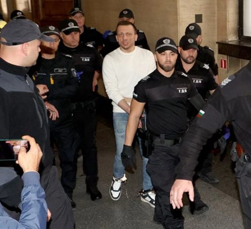 Станимир Хасърджиев умишлено спрял терапията си за ХИВ. Брат му: Лекува се в чужбина