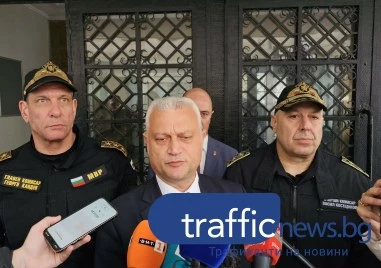 Дечев в Пловдив: Много проценти, малко отговори и бягство от неудобните въпроси за Костадинов