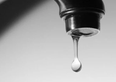 Голяма авария на водопровод в Пловдив оставя високите етажи без вода днес