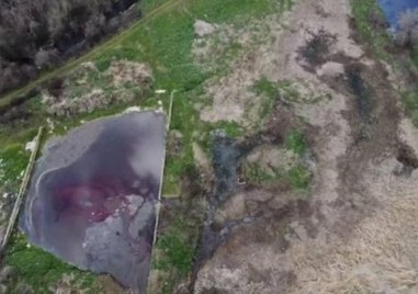 Кървава течност потече в река Лесидренска, открити са 880 кг месни разфасовки без маркировка