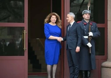 Йотова с остра реакция към Гюров: Неадекватно е да подписва 10-годишно споразумение с Украйна