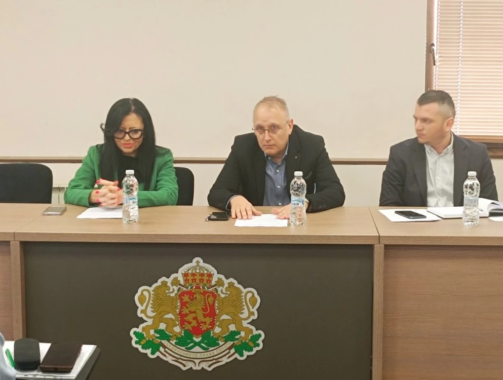Областният управител на Пловдив отчете напредък по Механизма за връщане на децата в клас