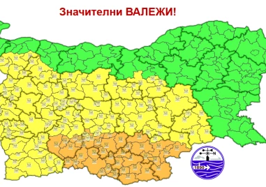 Облачно и дъждовно до петък, обявиха за Пловдив оранжев код за значителни валежи утре