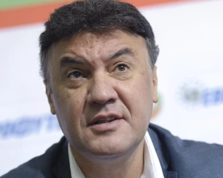 ФИФА и УЕФА с почит за Боби Михайлов