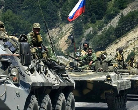 Губернатор в Русия нареди на бизнеса да даде служители за армията