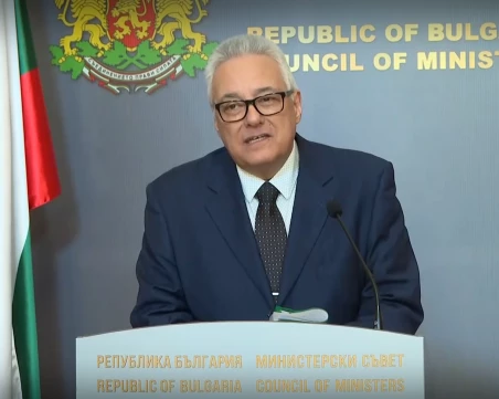 МВнР: Иран изпрати нота заради американските самолети на летището, но няма повод за тревога