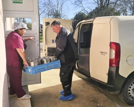 Одобриха над 1,2 млн. евро за общините за подобряване на услугата „Домашен социален патронаж