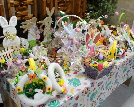 Великденско чудо в пловдивския съд: Деца и магистрати обединени за добра кауза