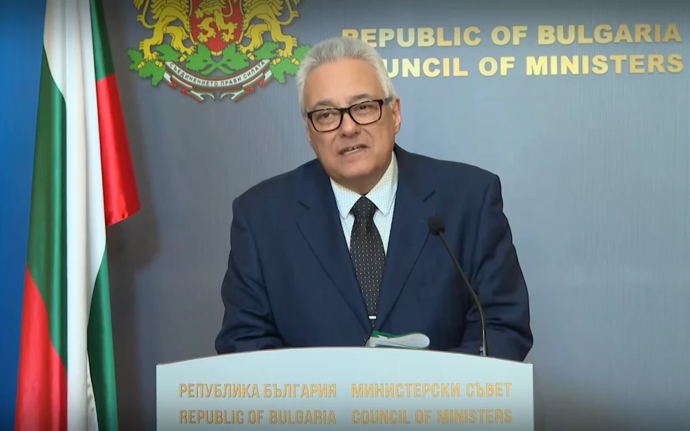 МВнР: Иран изпрати нота заради американските самолети на летището, но няма повод за тревога