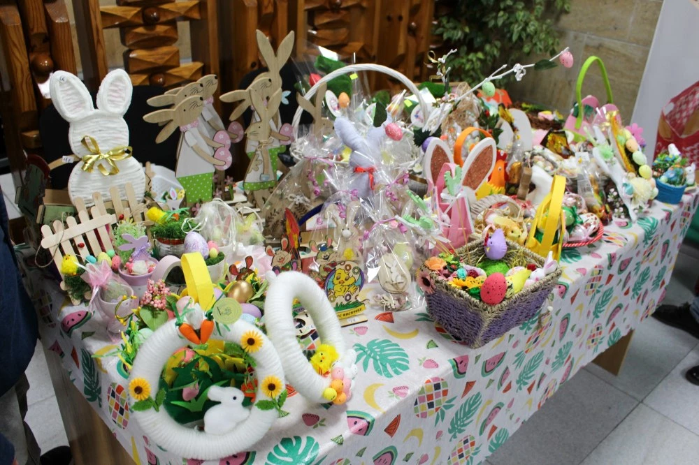 Великденско чудо в пловдивския съд: Деца и магистрати обединени за добра кауза