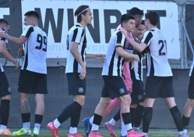 Дубълът на Локо се справи с Асеновец