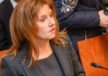 Етичната комисия към Прокурорската колегия се самосезира заради Емилия Русинова