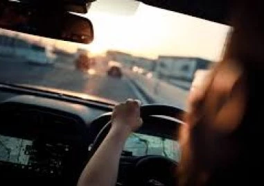 Куриоз във Враца - мъж подаде сигнал, че гаджето му кара дрогирано общата кола