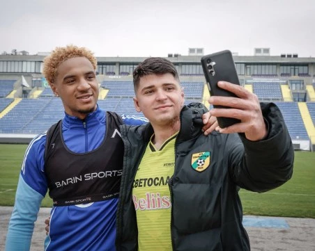 Левски помага на футболен треньор, който пострада при пожарите в Сакар