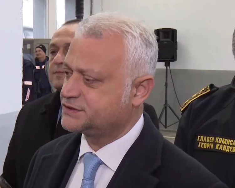 Дечев за изборните престъпления: Дори във фризьорски салони се откриват списъци с имена и приготвени пари